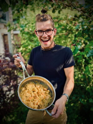 Lukáš si užívá vaření