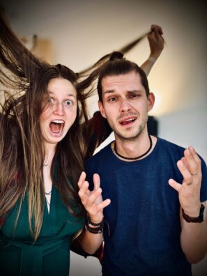 Sára a Lukáš v panice